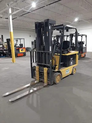 USED CAT – 6000 LB. FORKLIFT