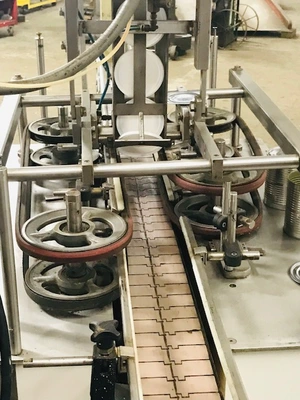 Used _UNKNOWN_ _UNKNOWN_ Cappers - Pluggers - Fitments New York US | Melvina Can Machinery #1229221