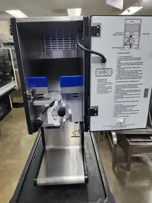 New | in-Stock JS New Star Commercial Heated Single Condiment Dispenser Cheese Chili Concessions 120V - JS Beverage Dispensers Illinois US | Falcon Restaurant Supply #1376621