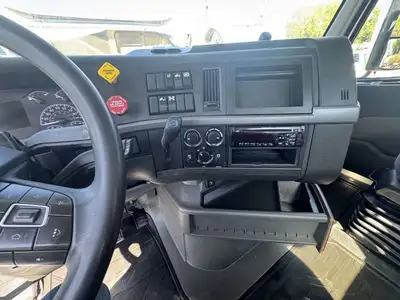 Used 2019 VOLVO VNL300 Conventional trucks California US | Commerce Truck Equipment Sales #1548745