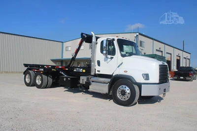 New | in-Stock 2027 FREIGHTLINER 114SD PLUS Rolloff Trucks Texas US | Roll Off Truck World #1507657