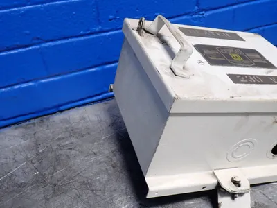 USED SQUARE D SD9351