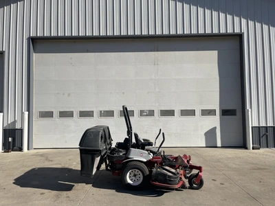 USED 2022 EXMARK LAZER Z ZERO TURN