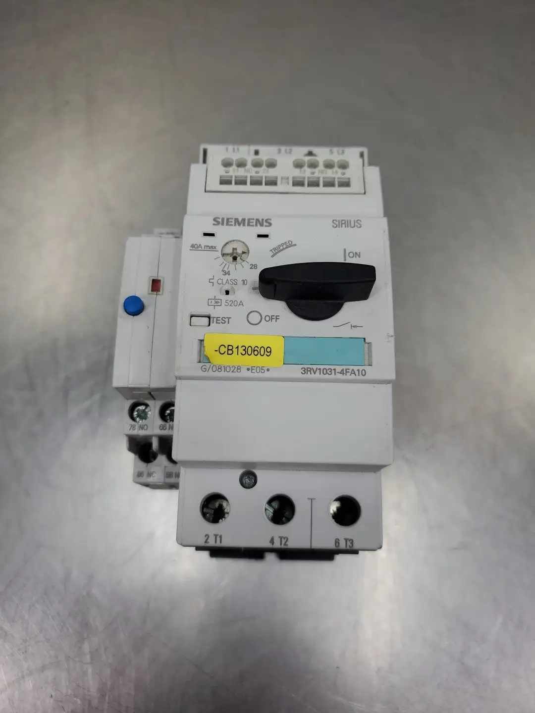 USED Siemens 3RV1031-4FA10 CIRCUIT BREAKER W/3RV1921-1M SUPPLEMENTARY MODULE