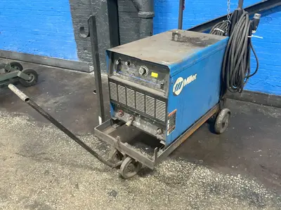 Used MILLER DIMENSION 452 Mig Welders Ohio US | HGR 24 #1460568