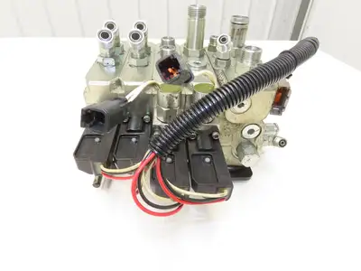 Hyster E80XN Forklift Hydraulic 4-Lever Spool Valve Forklift Mast Control