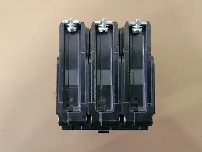 NEW SQUARE D EDB36050