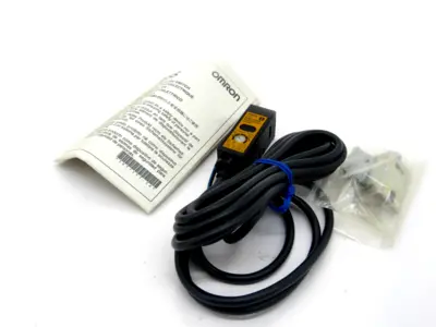 NEW OMRON E3S-2DE4 PHOTOELECTRIC SENSOR E3S2DE4