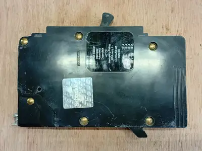 Used SCHNEIDER EDB16020 Switchgears British Columbia CA | Lenmark #1438465