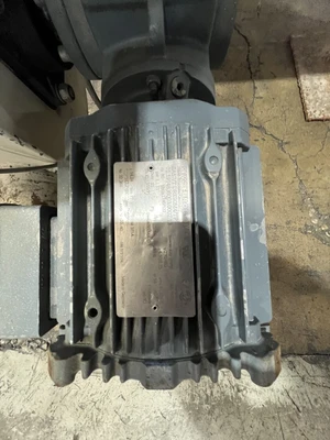 Approx. 125 cu/ft Agitator, Two Rotor/Augers