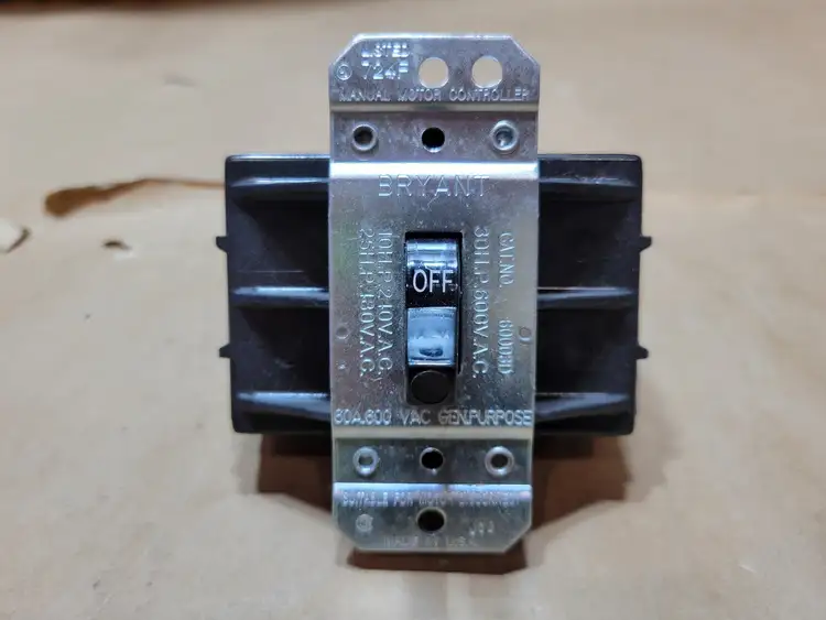 New | in-Stock HUBBELL HBL7863D Switchgears British Columbia CA | Lenmark #1438243
