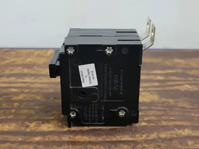USED CUTLER-HAMMER BA215