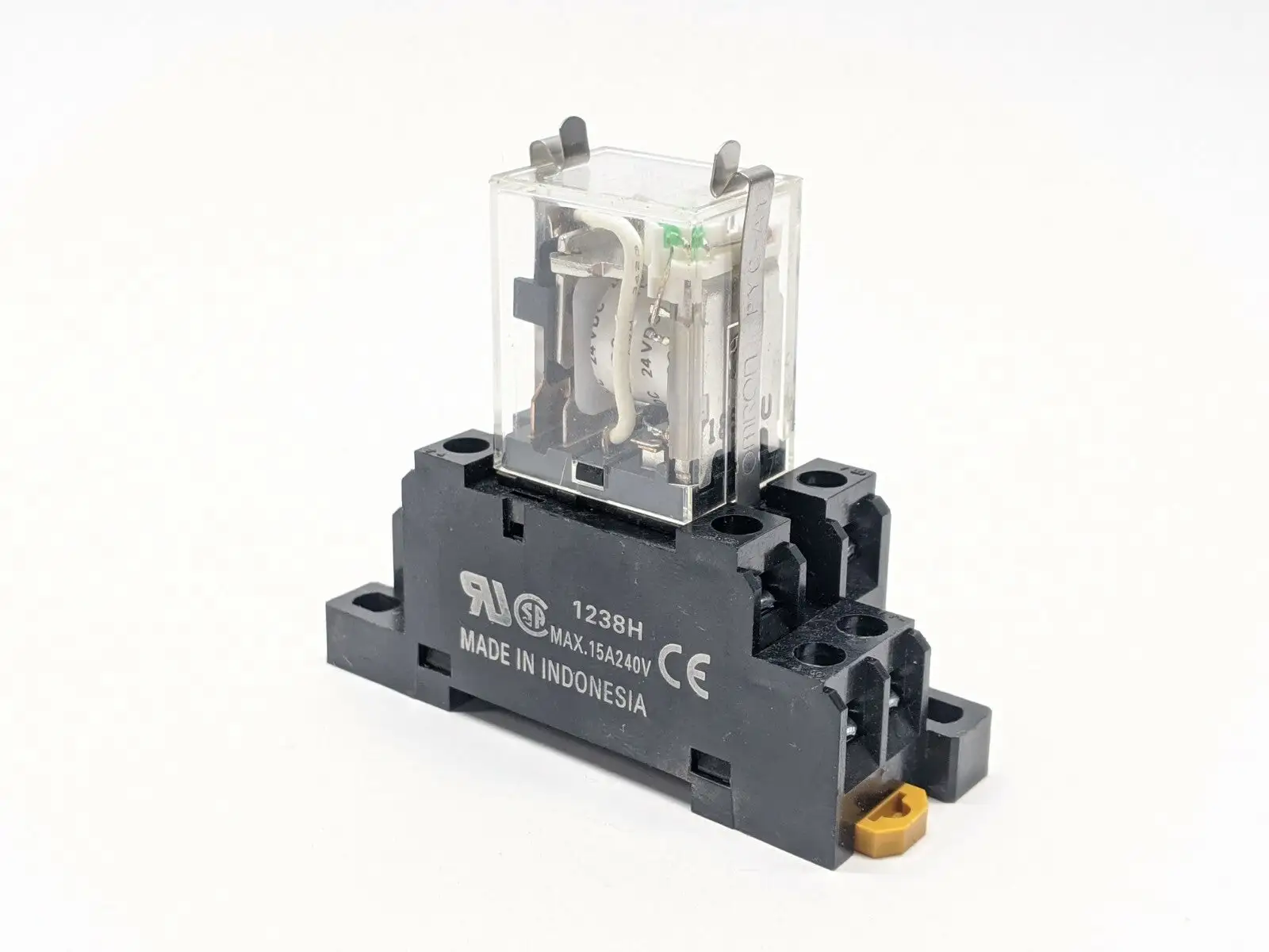 LY1N-D2,PTF08A-E | Omron LY1N-D2 Relay 24VDC w/PTF08A-E Base - Used
