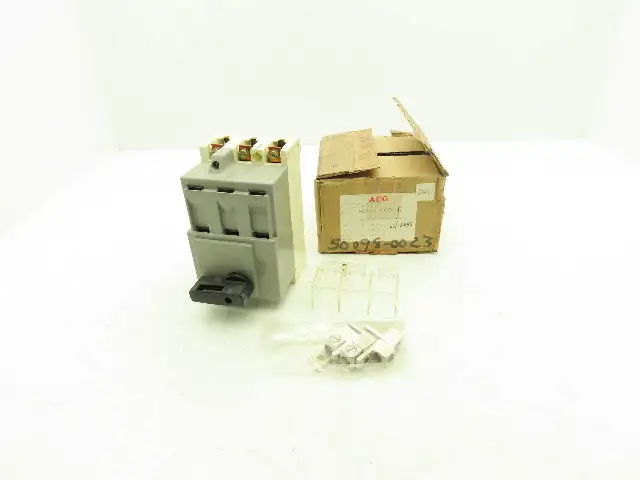 AEG MCBS103 Disconnect Switch 100AMP 3 Pole 380-660VAC W 6 Lug Connectors