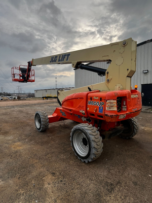 USED 2013 JLG M600JP