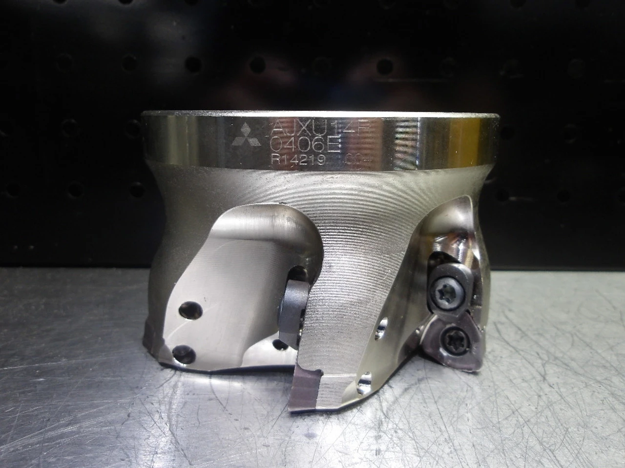 Mitsubishi 4" Coolant Thru Indexable Facemill 1.5" Arbor AJXU14R0406E (LOC2697A)