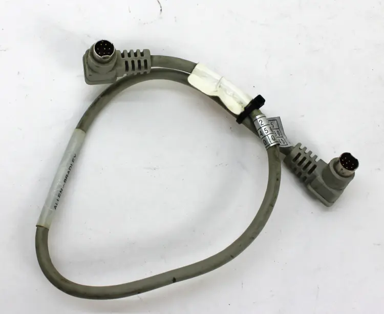 Used ALLEN-BRADLEY 1761-CBL-AM00 Cable & Wire | Industrial Parts R Us Inc. #360501