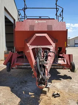 USED 2005 HESSTON 4790