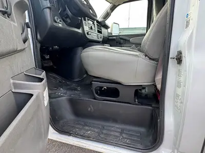 Used 2019 GMC SAVANA CUTAWAY Box trucks Florida US | Truck and Van Outlet #1509156