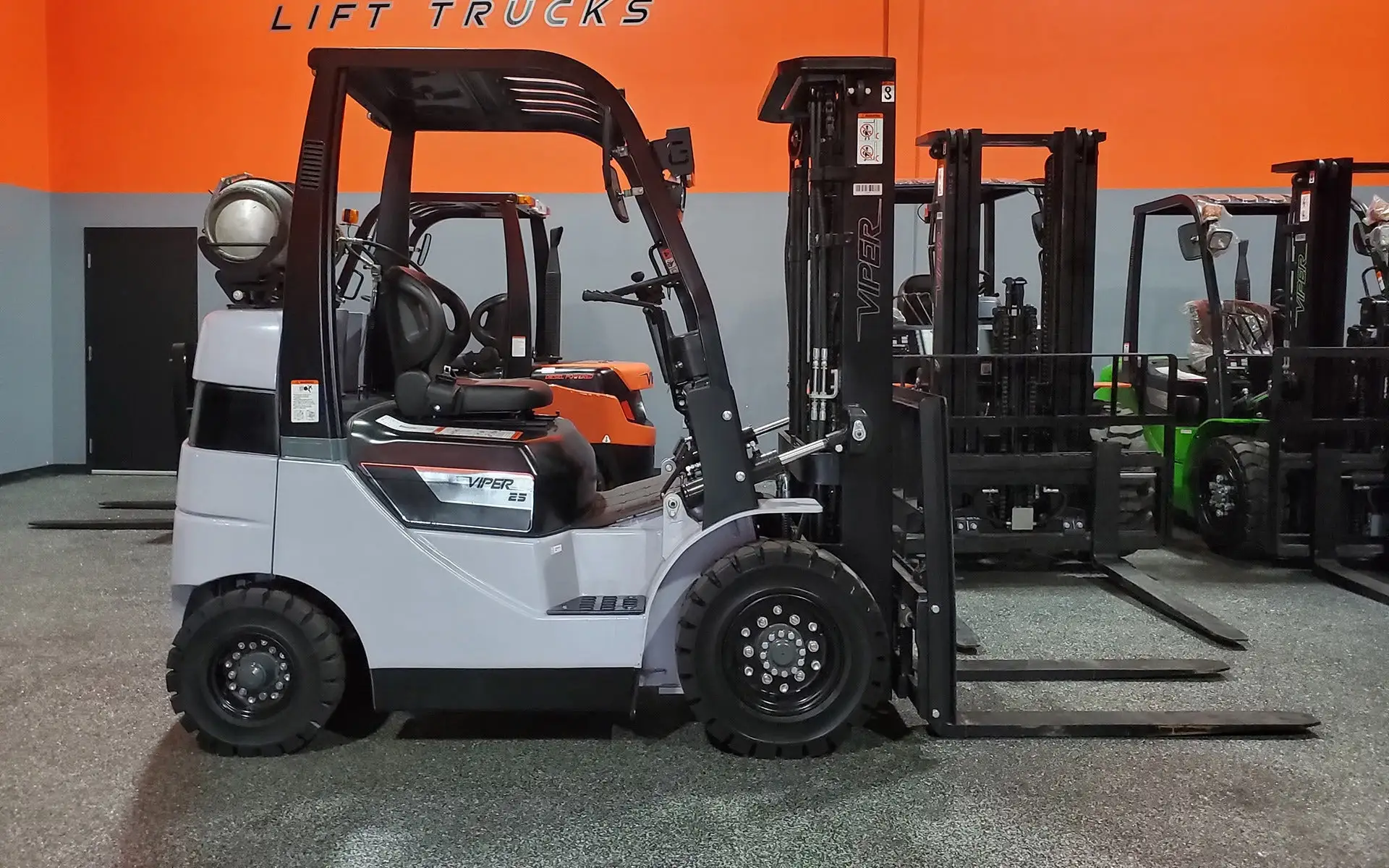 New | in-Stock 2026 Viper FY25BCS Internal Combustion Forklifts: Pneumatic Tire New York US | United Lift #1446900