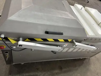 USED XTRAVAC PACKAGING MACHINES 860A