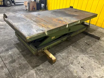 108' X 48" HYDRAULIC LIFT TABLE: STOCK #23555