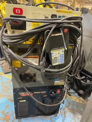Used FANUC ROBOT MODEL ARCMATE 120IC WITH R-30IA CONTROLS, LINCOLN POWER SUPPLY I400, TORCH TIP AND MORE Robotic Welding Cells | Harbor Machinery Inc. #1283427