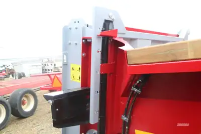 New | in-Stock 2026 TUBELINE NITRO 340LS Manure Spreaders Pennsylvania US | Zimmerman Farm Service #1410419