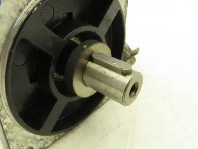 Sanyo Denki V720-012EL7 Super V DC Servo Motor 80 VDC With Encoder