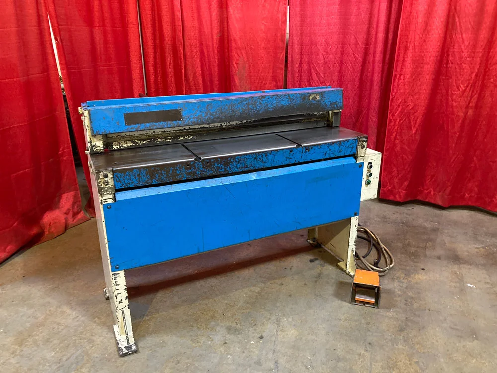Pre-owned EDWARDS – MINISHEAR, POWER SQUARING SHEAR MODEL 1.6/1250