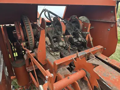 USED 1999 HESSTON 4655