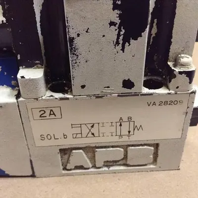 USED VICKERS DG4V32AMP7H750