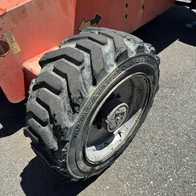 USED 2015 JLG 600S