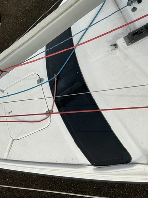 USED 1998 HUNTER TBD