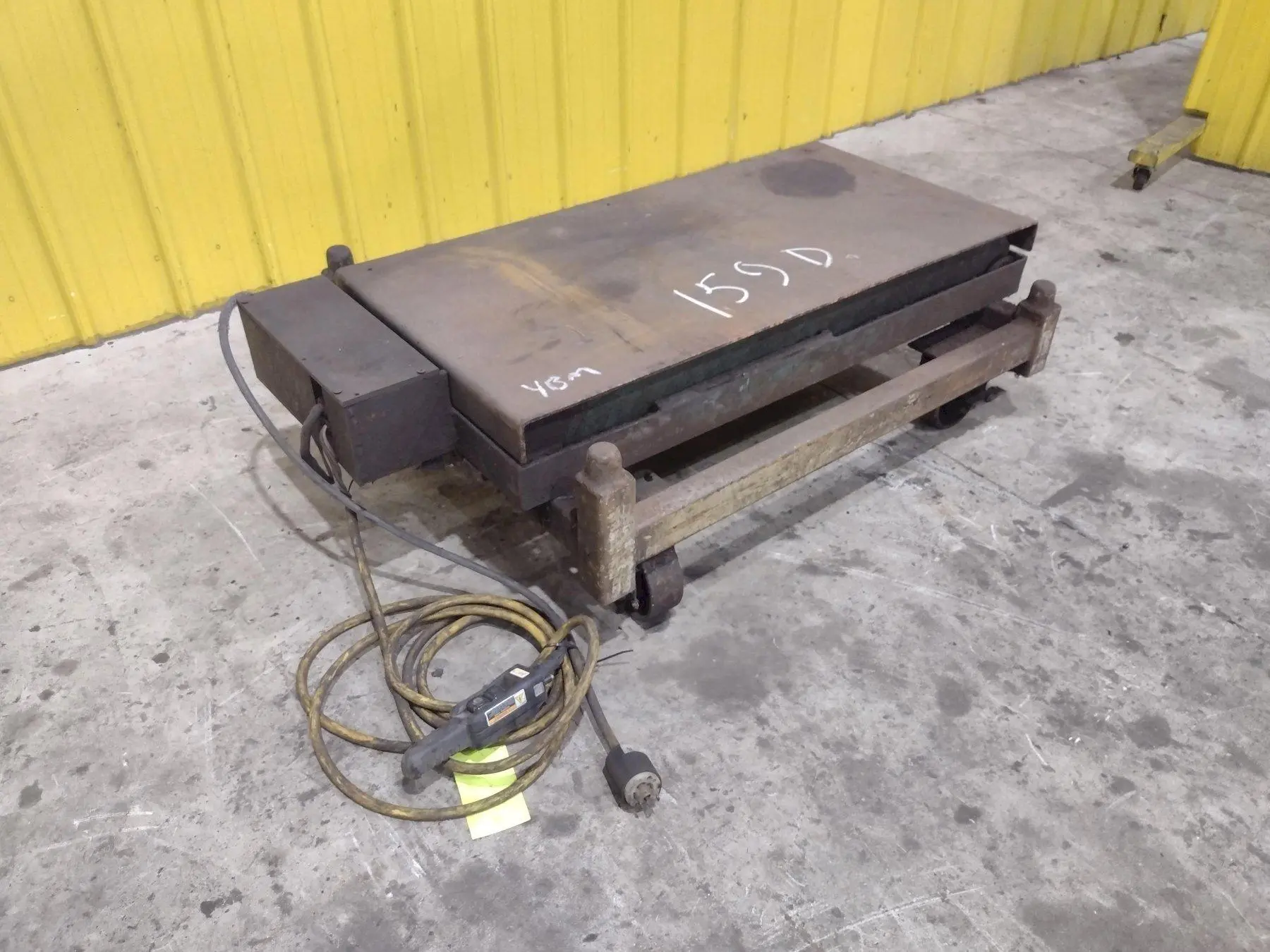 HYDRAULIC POWERED SCISSOR LIFT TABLE: STOCK #23483