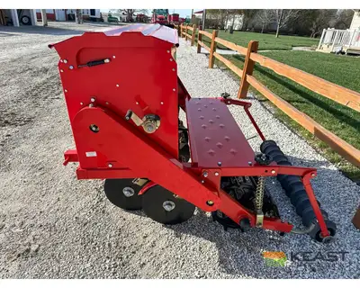 Used TAR RIVER _UNKNOWN_ Food Plot Seeders Iowa US | Keast Enterprises #1360509