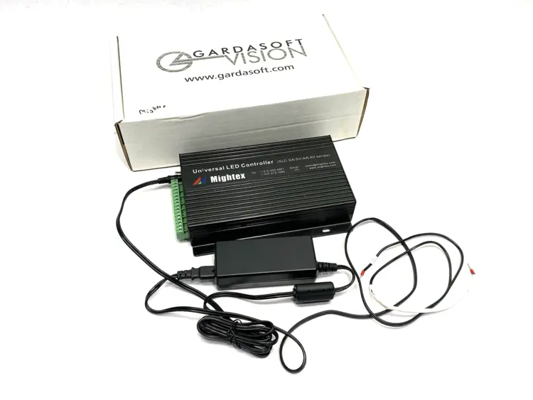 Used MIGHTEX UNIVERSAL 4-CHANNEL LED CONTROLLER, EXT. TRIGGERS Lighting | Maverick Industrial Sales #1100305