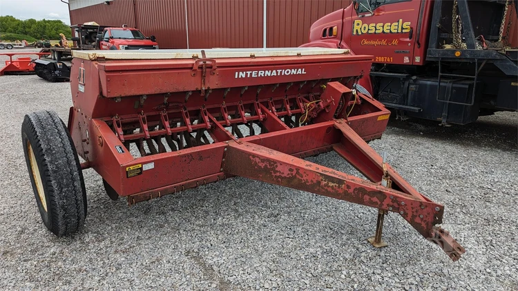 Used INTERNATIONAL 510 Grain Drills | Rosseel's Equipment Inc #720579