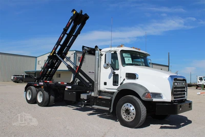 New | in-Stock 2025 MACK GRANITE 64BR Rolloff Trucks Texas US | Roll Off Truck World #1491919