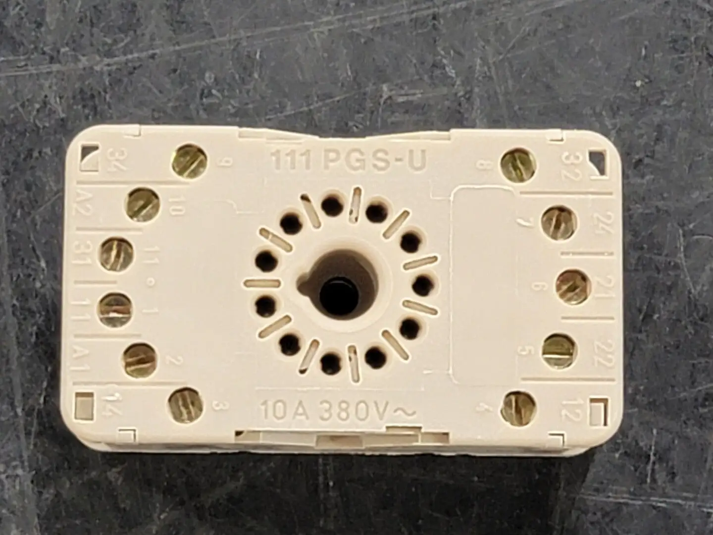 USED ALLEN-BRADLEY 700-HN101