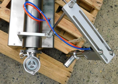 USED SINGLE PISTON FILLER 2500 ML