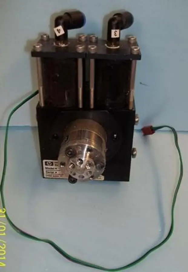 QTY. 1. HEWLETT PACKARD MODEL 7984660001 SN: 292 6...