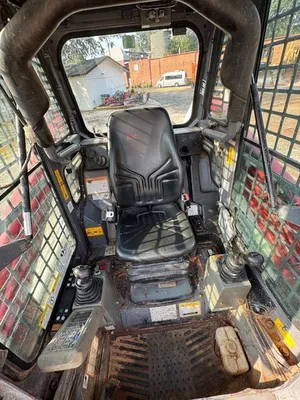 2020 TAKEUCHI TL8 Compact Track Loaders | Simonson Equipment (9)