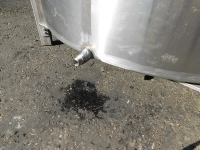 USED SS MIXING TANK 900 GALLON