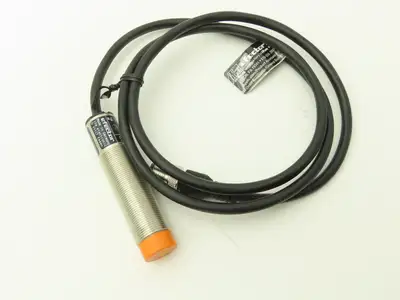 IFM Efector IG5932 Proximity Sensor Switch Capacitive 18mm IGA3008-ANKG Lot of 2