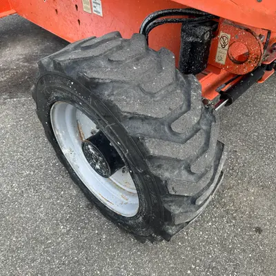 USED 2015 JLG 600S