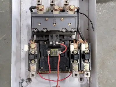 Enclosed Full-Voltage Starter