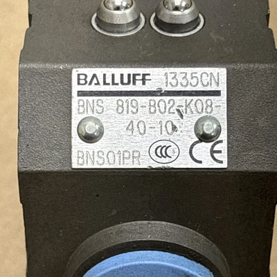 NEW Balluff BNS-819-B02-K08-40-10