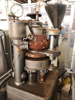MANESTY Series 16 Press Tablet Rotary | Perry Equipment (7)