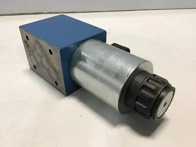 USED REXROTH 54WE10E121A33/CG24N9K4 SO332